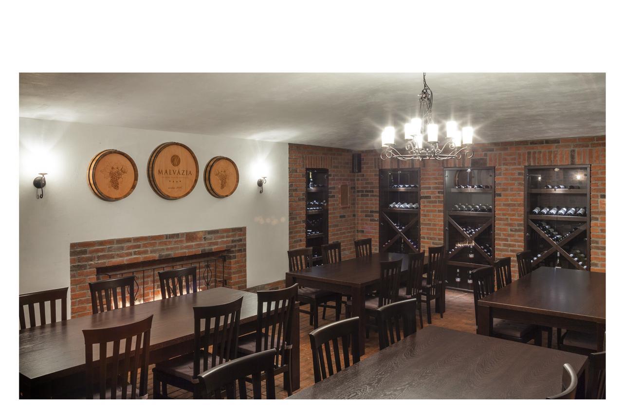 Malvazia Hotel Prievaly Екстериор снимка